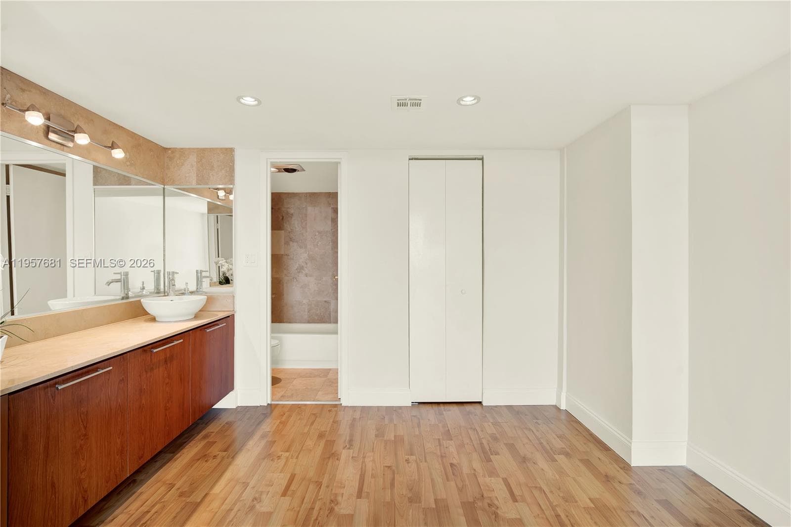 Arlen House East · #1222 in Sunny Isles Beach - Photo 22