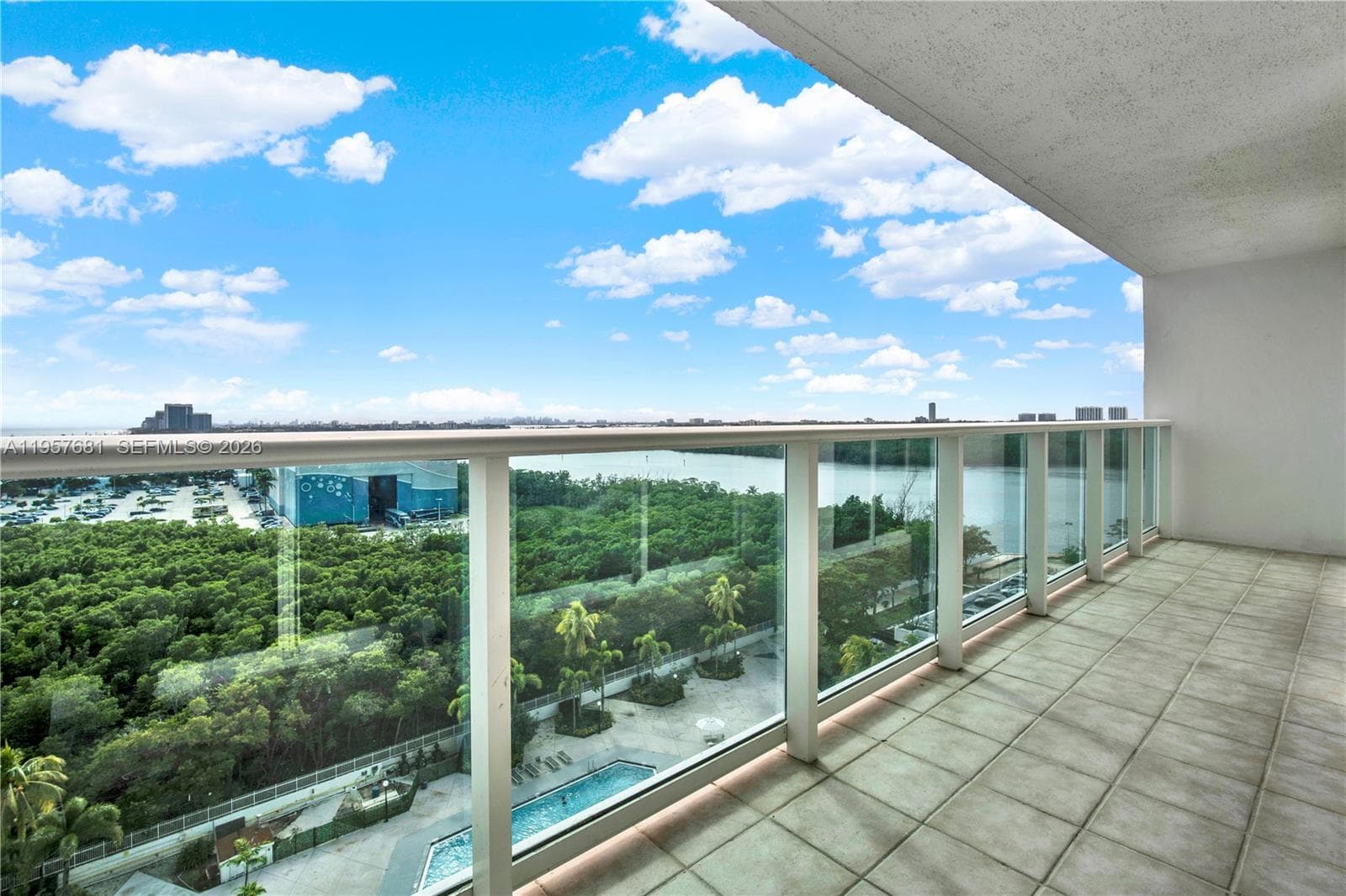 Arlen House East · #1222 in Sunny Isles Beach - Photo 7