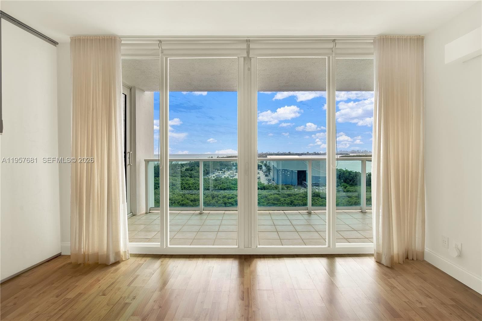 Arlen House East · #1222 in Sunny Isles Beach - Photo 32