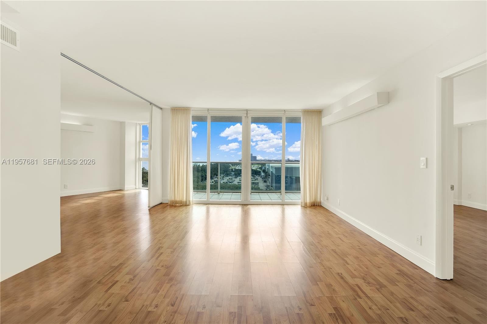 Arlen House East · #1222 in Sunny Isles Beach - Photo 9