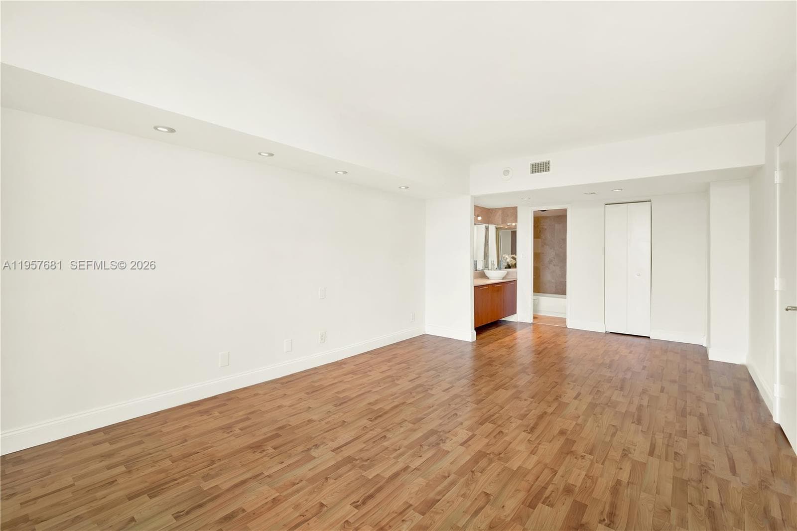 Arlen House East · #1222 in Sunny Isles Beach - Photo 19