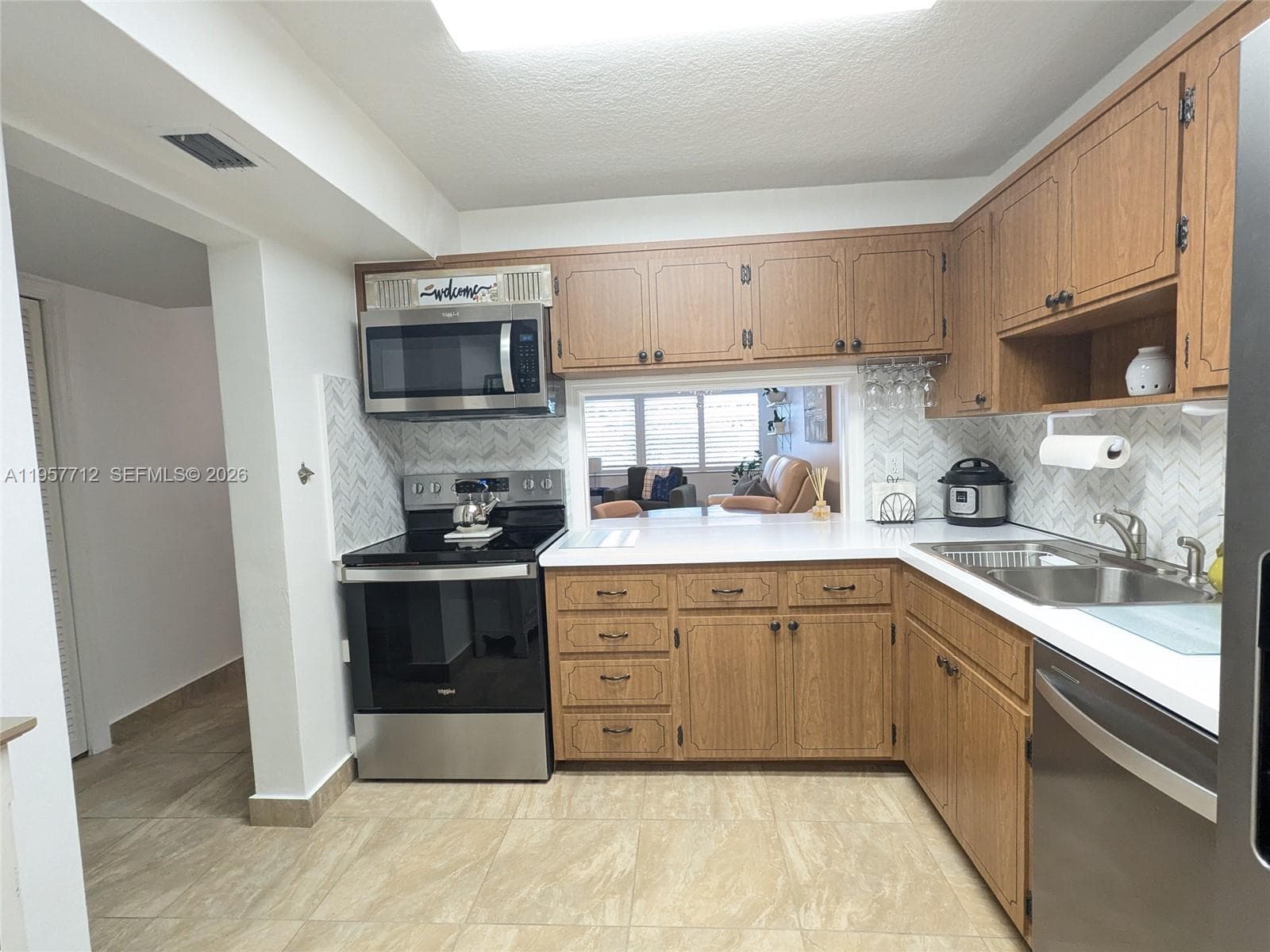 Third Gulfstream Garden · #102E in Hallandale Beach - Photo 8