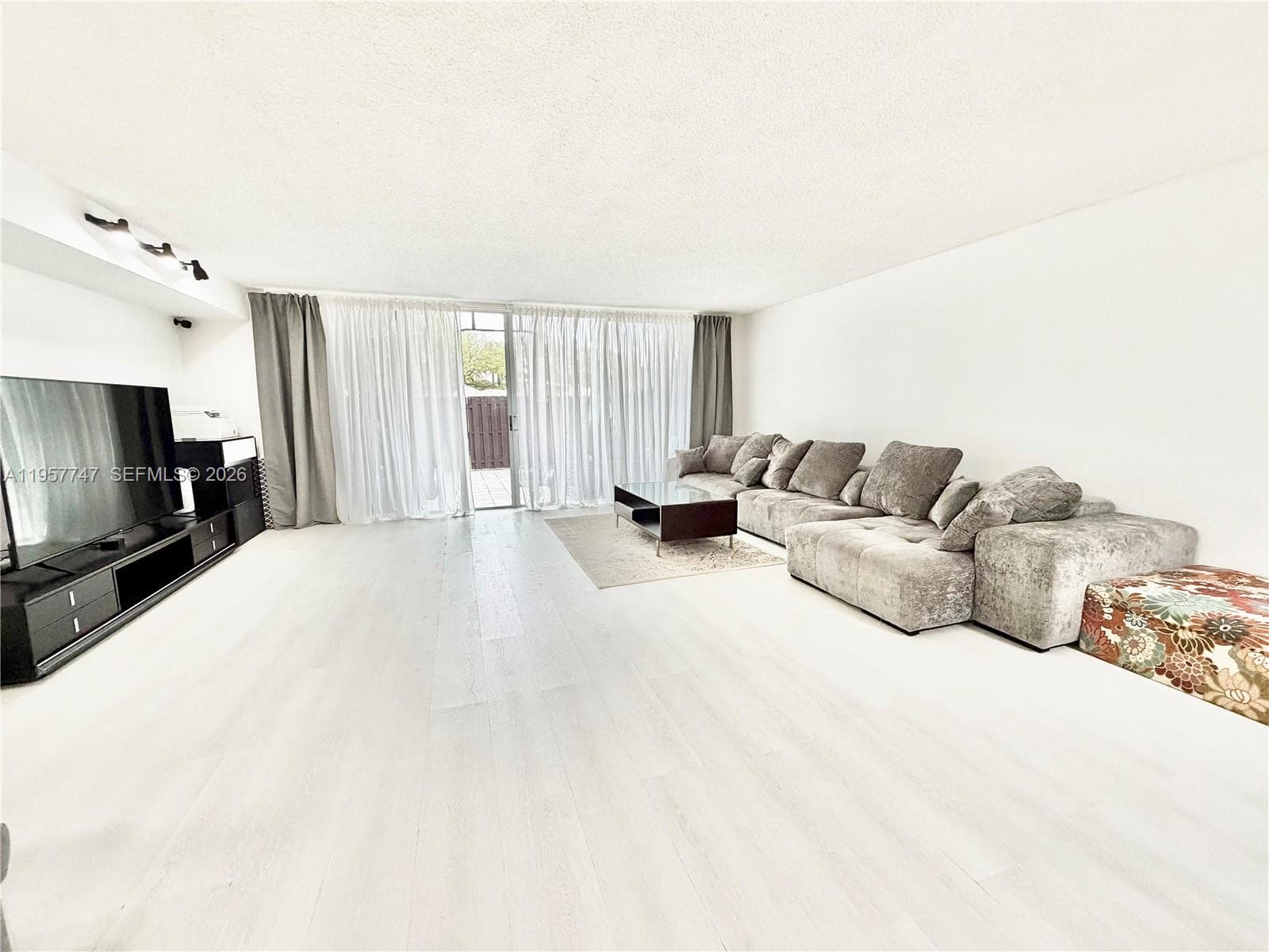 VENETIAN PARK · #14 in Hallandale Beach - Photo 13