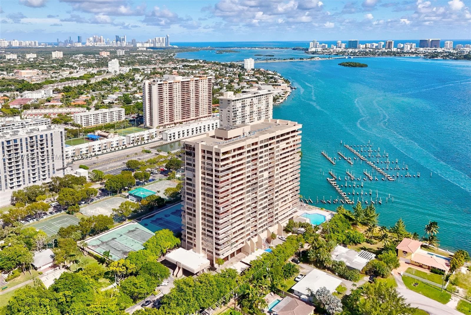 Jockey Club · #PH1 in Miami - Photo 52