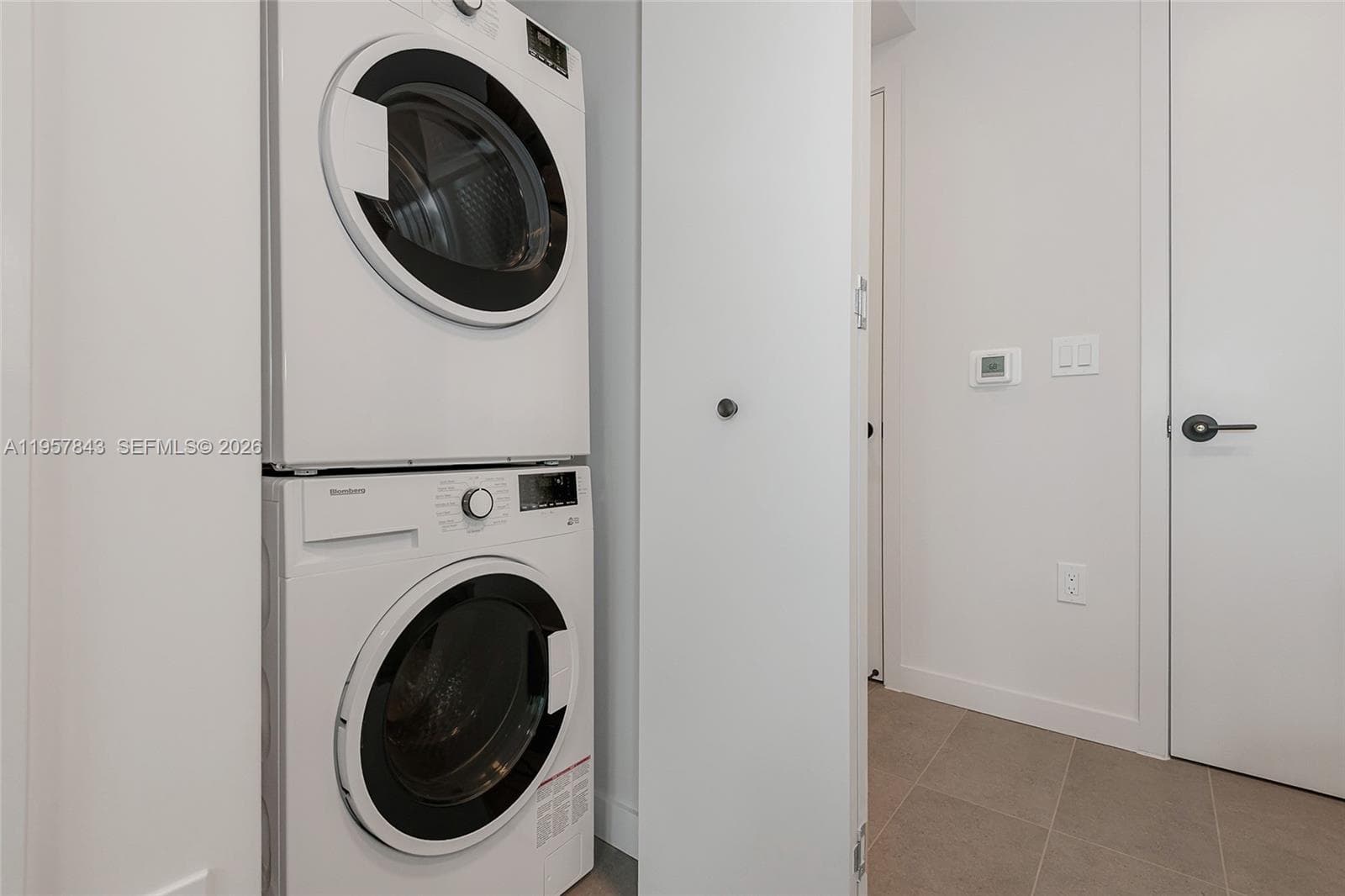 121 Ne 5TH · #706 in Miami - Photo 23