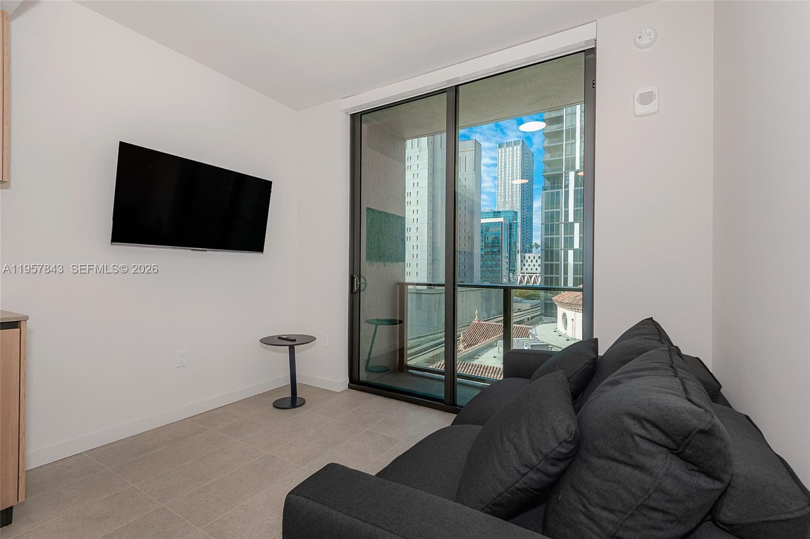 121 Ne 5TH · #706 in Miami - Photo 2