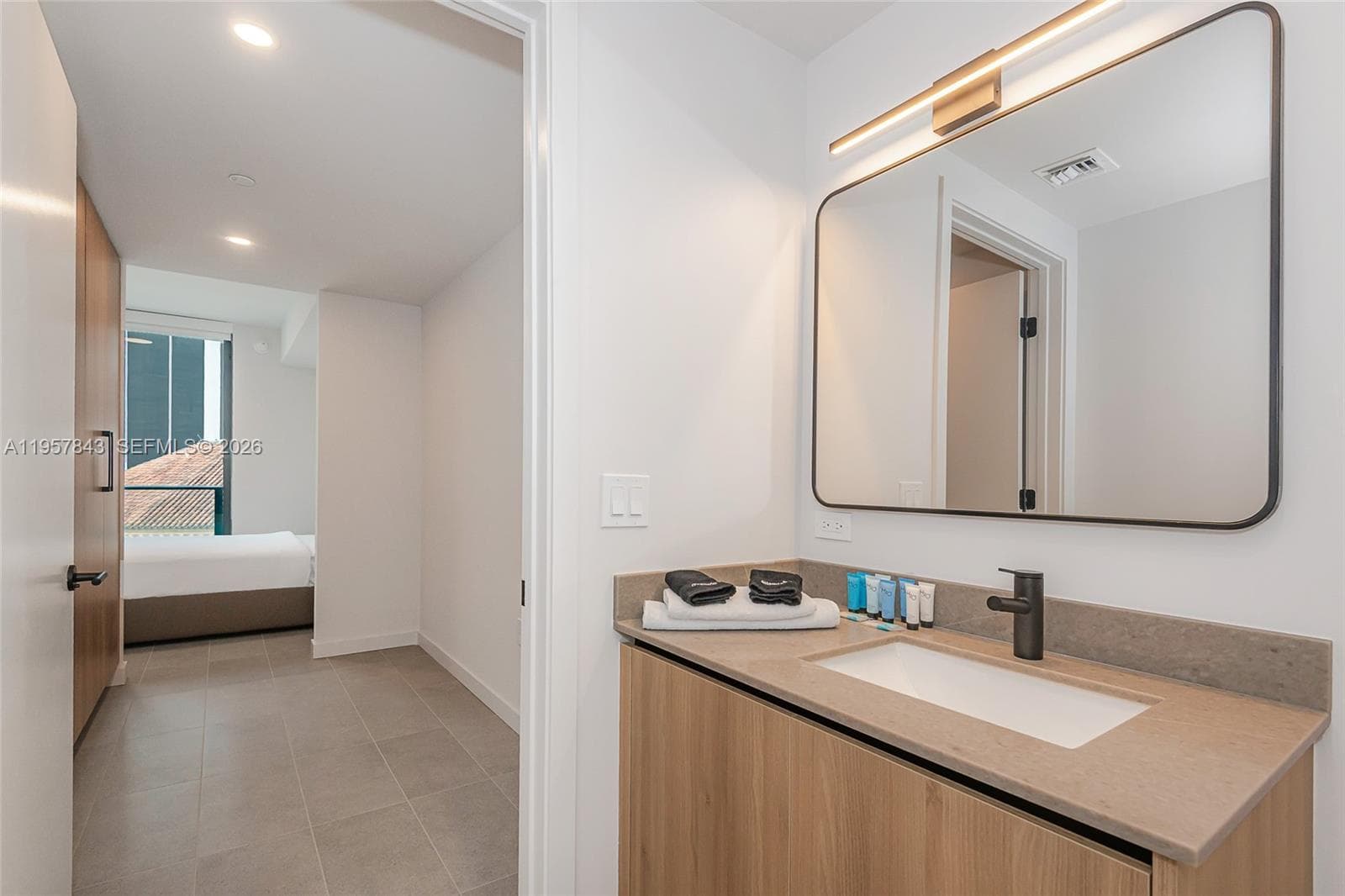 121 Ne 5TH · #706 in Miami - Photo 20