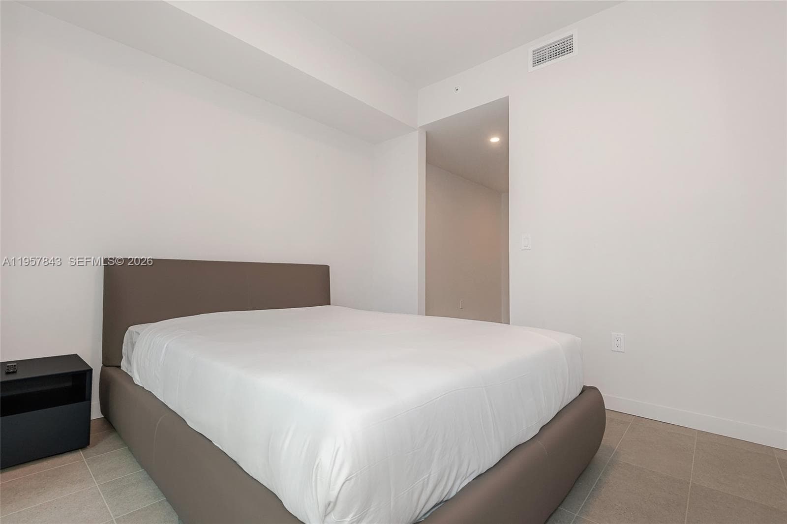 121 Ne 5TH · #706 in Miami - Photo 14