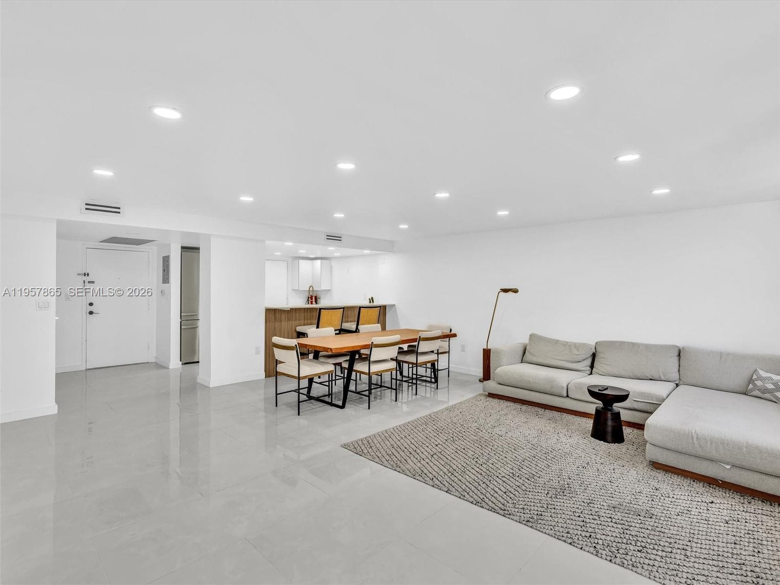 10000 PLAZA CONDO-SOUTH T · #201 in Bay Harbor Islands - Photo 4
