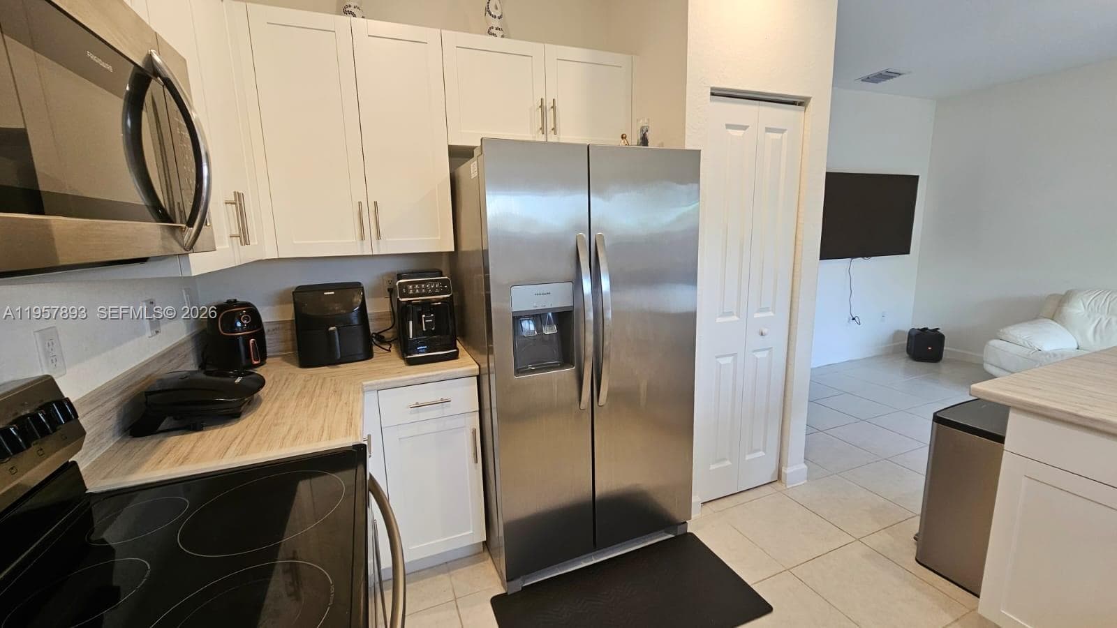 1146 SE 26th Ter #0 photo 4