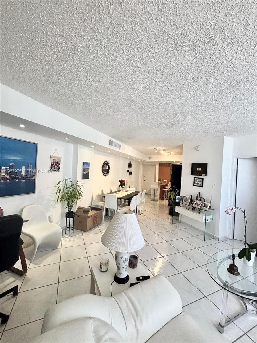 FOUR AMBASSADORS CONDO PH · #1905 in Miami - Photo 17
