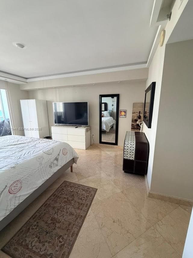 <aster Bedroom