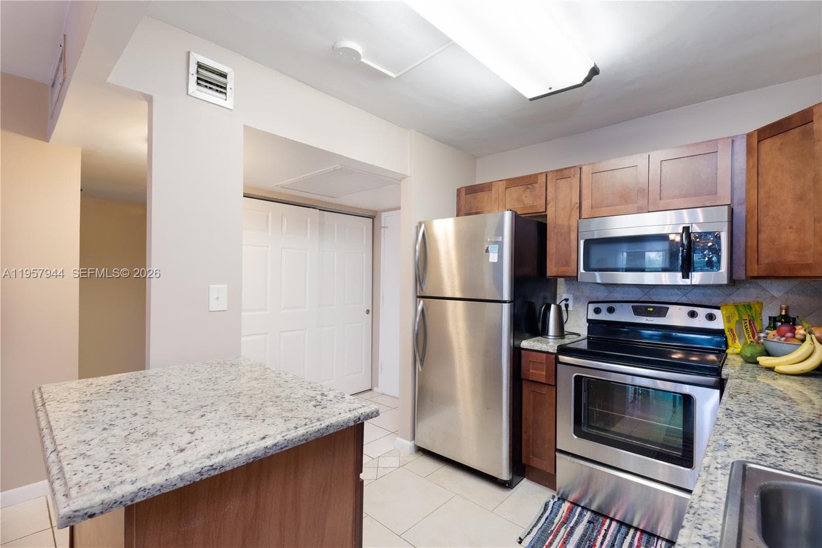 DESOTO PARK CONDO · #216 in Hallandale Beach - Photo 2
