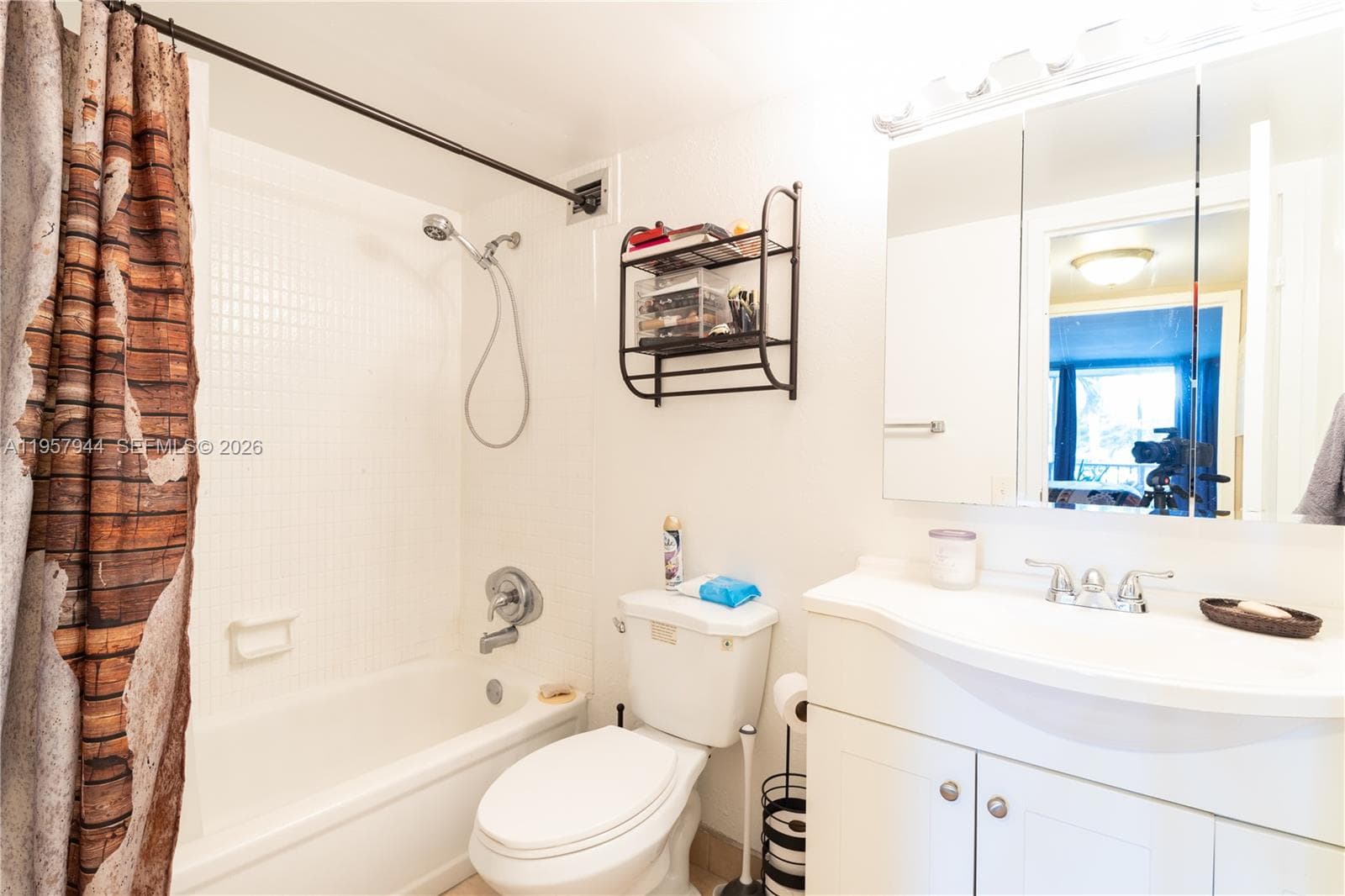 DESOTO PARK CONDO · #216 in Hallandale Beach - Photo 5