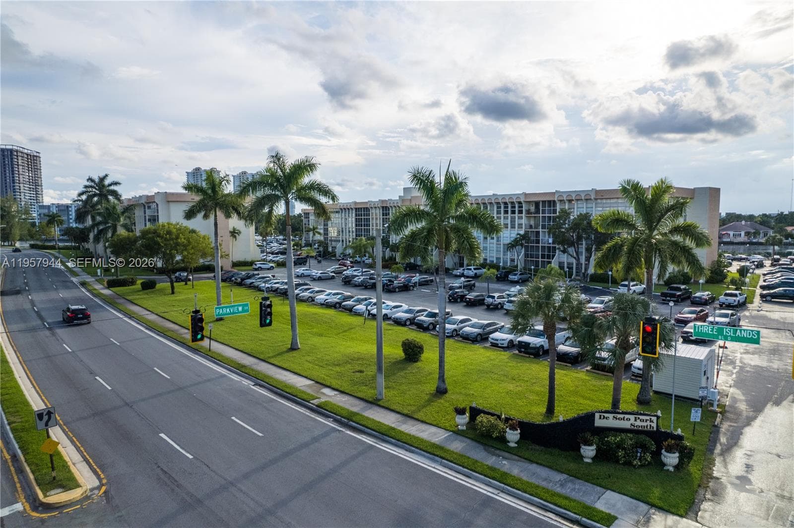 DESOTO PARK CONDO · #216 in Hallandale Beach - Photo 18