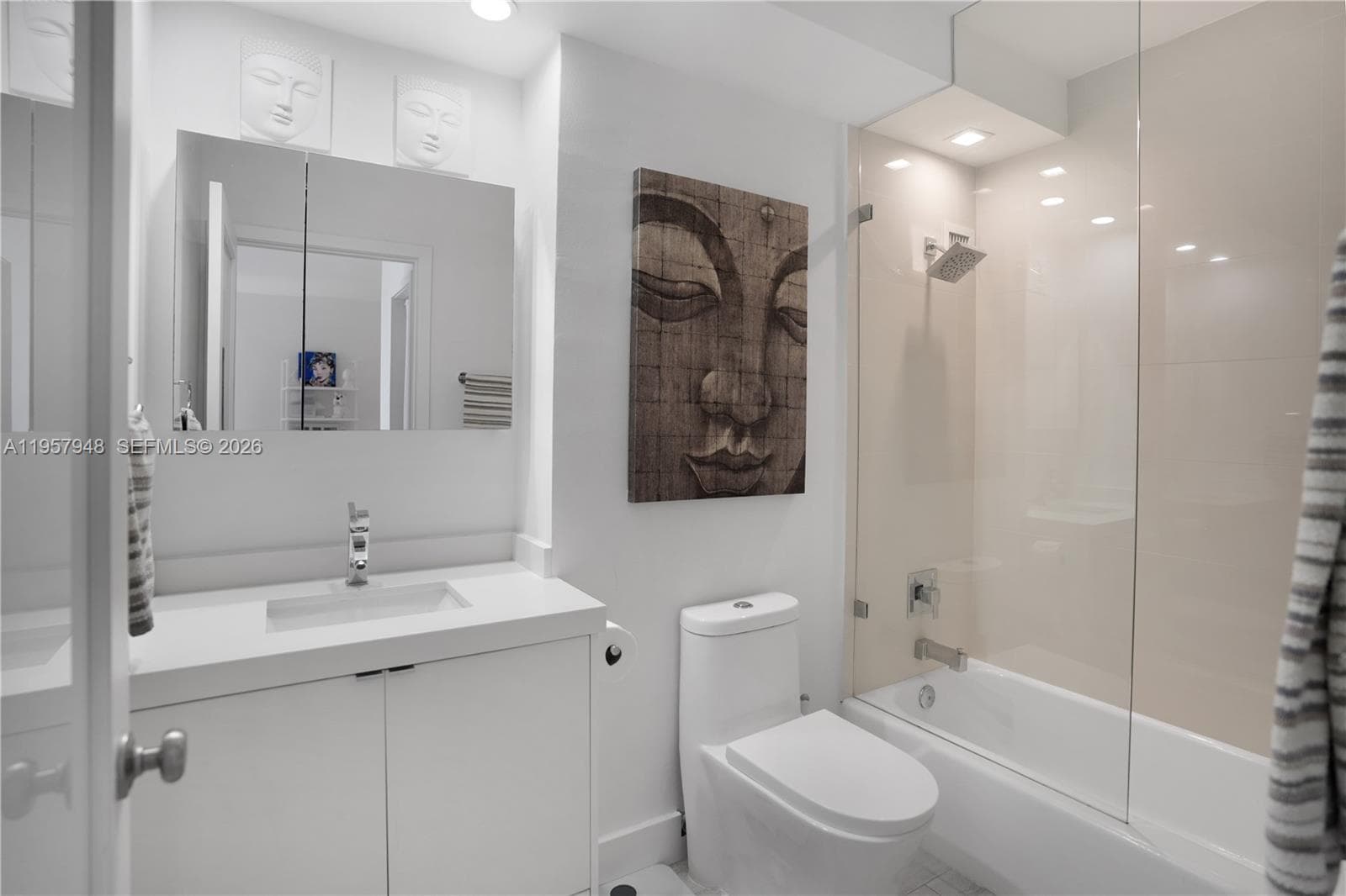 SOUTH BAY CLUB CONDO · #809 in Miami Beach - Photo 7