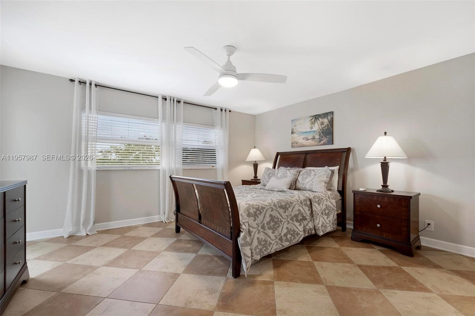 Fayrways Royale · #602 in Hallandale Beach - Photo 7