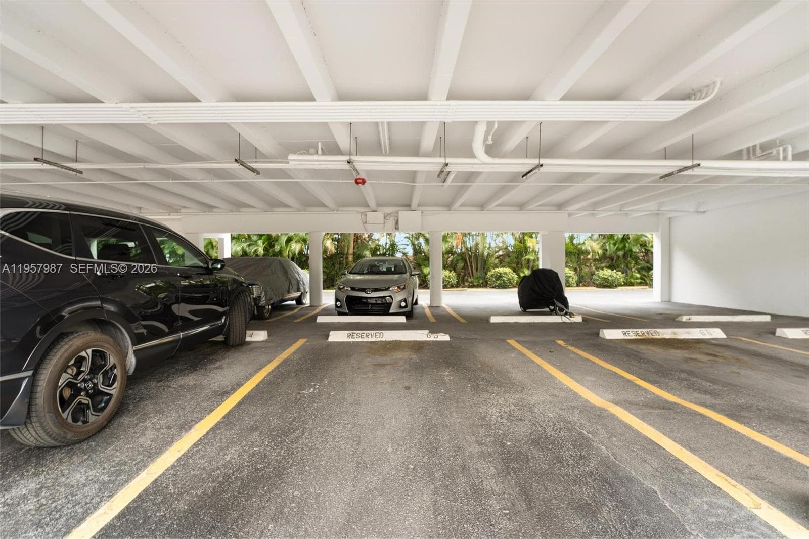 Fayrways Royale · #602 in Hallandale Beach - Photo 36