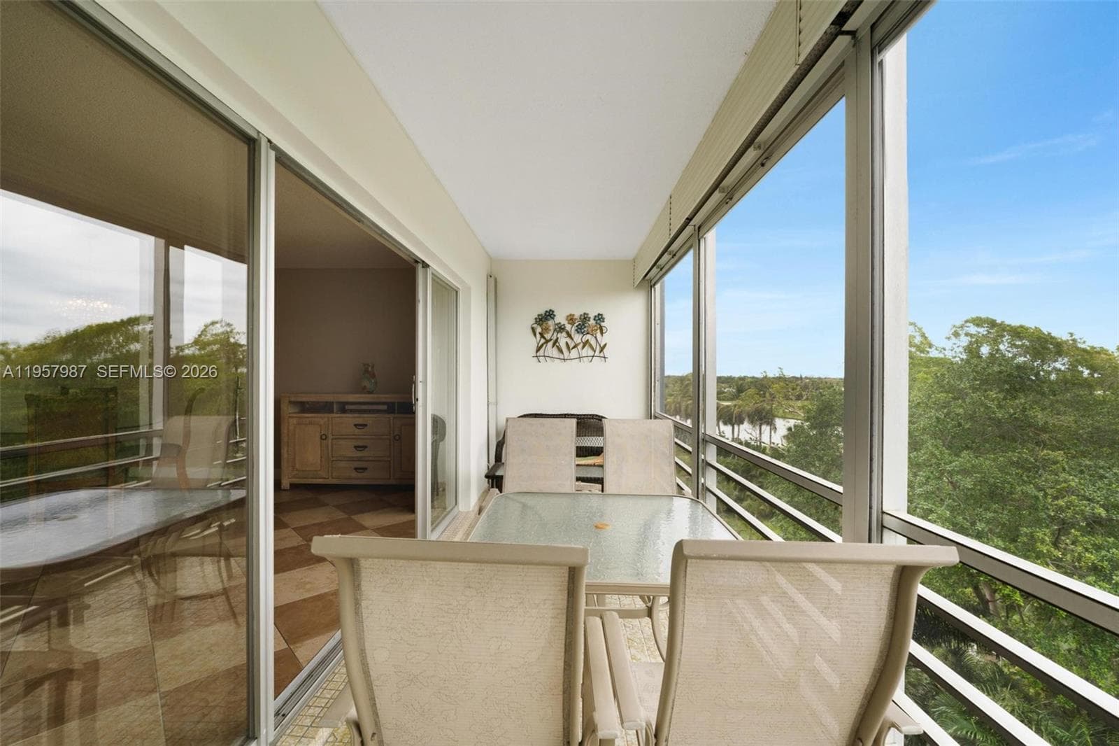 Fayrways Royale · #602 in Hallandale Beach - Photo 24