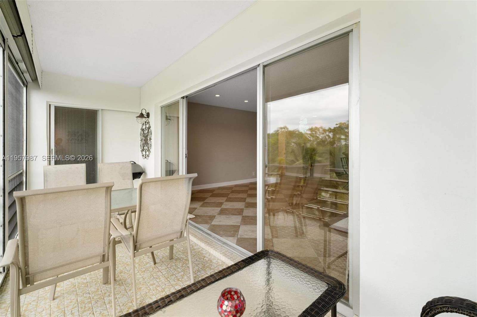 Fayrways Royale · #602 in Hallandale Beach - Photo 25