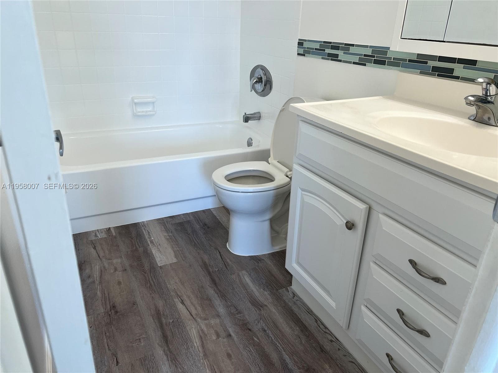 2nd bathroom