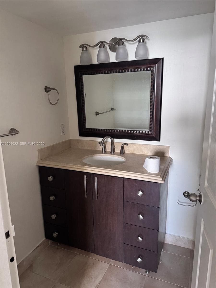 CARLTON BAY CONDO · #3L in North Miami Beach - Photo 12