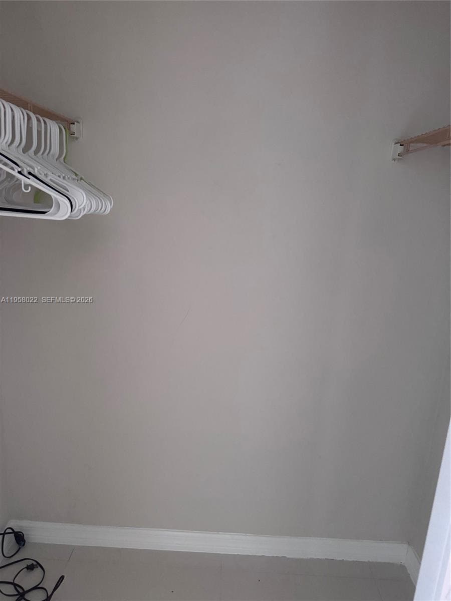 CARLTON BAY CONDO · #3L in North Miami Beach - Photo 11