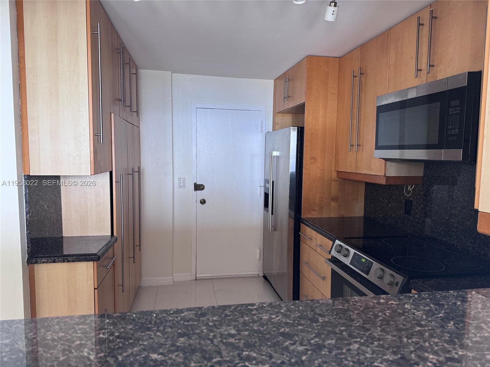 CARLTON BAY CONDO · #3L in North Miami Beach - Photo 8