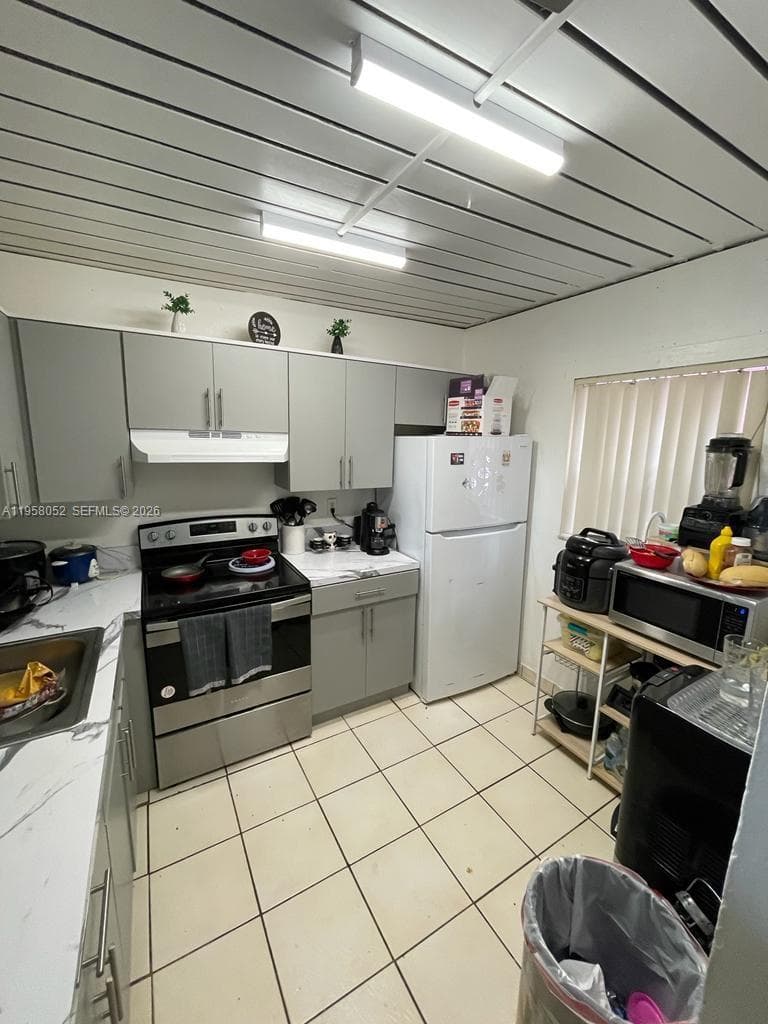POINT SOUTH CONDO · #243 in Miami - Photo 2