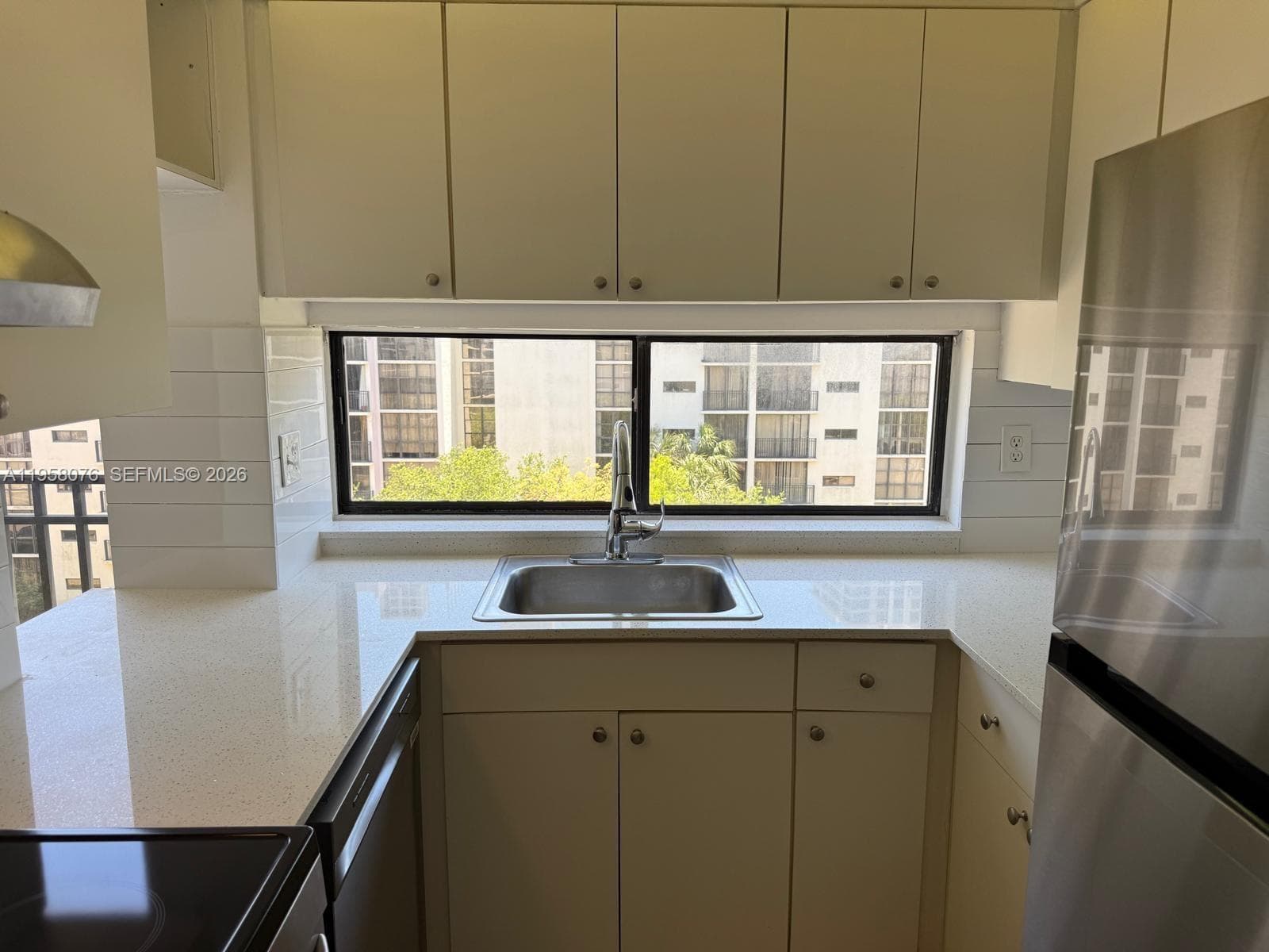 PLAZA OF AMERICAS CONDO P · #617 in Sunny Isles Beach - Photo 6