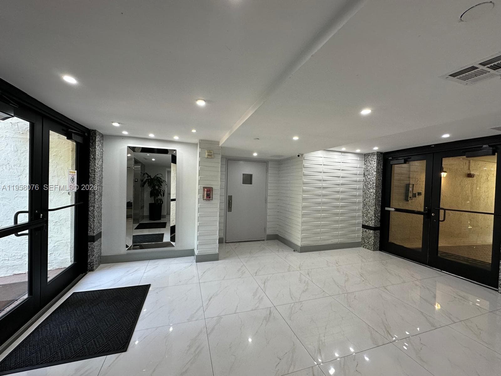 PLAZA OF AMERICAS CONDO P · #617 in Sunny Isles Beach - Photo 22