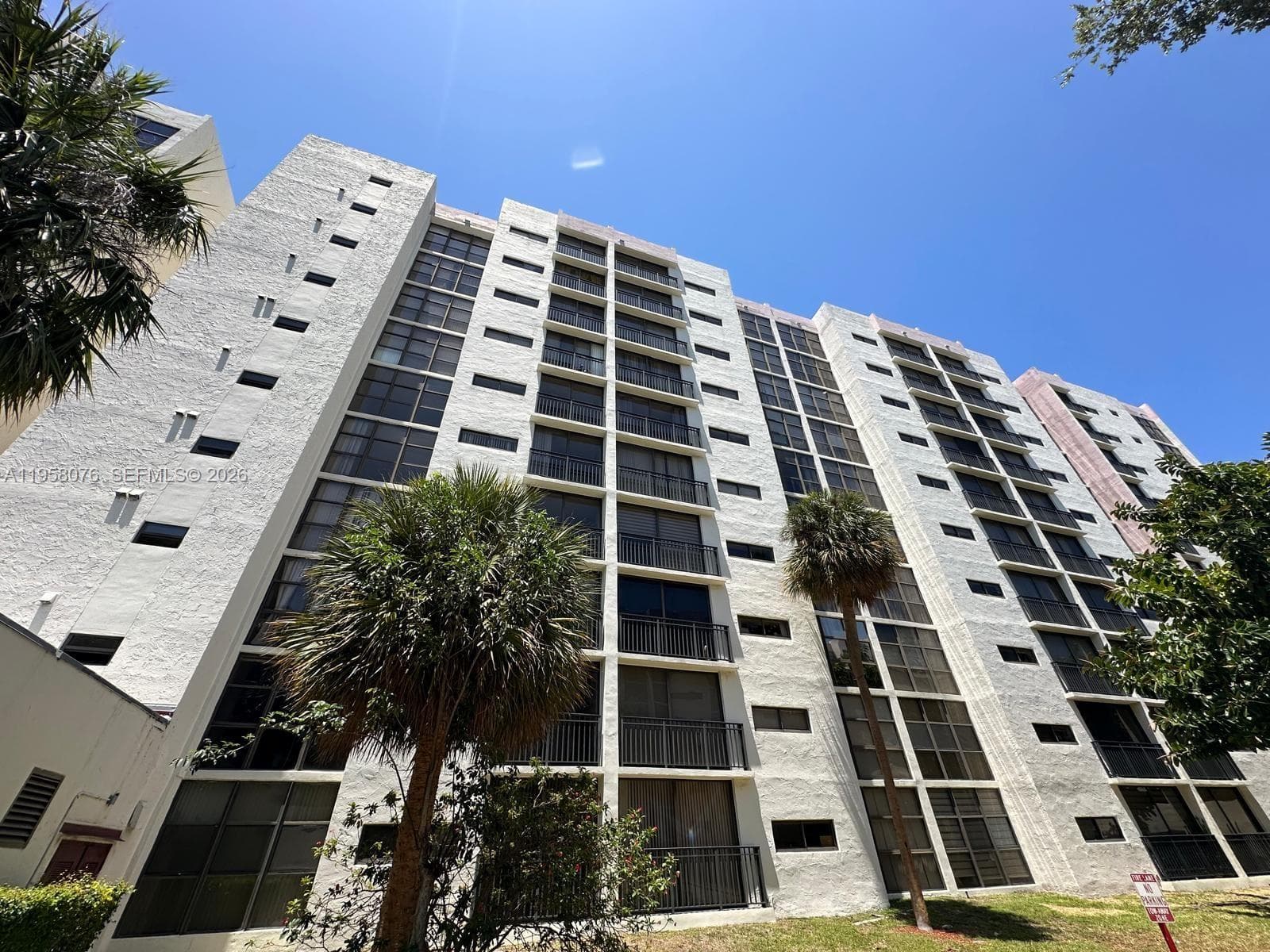 PLAZA OF AMERICAS CONDO P · #617 in Sunny Isles Beach - Photo 37