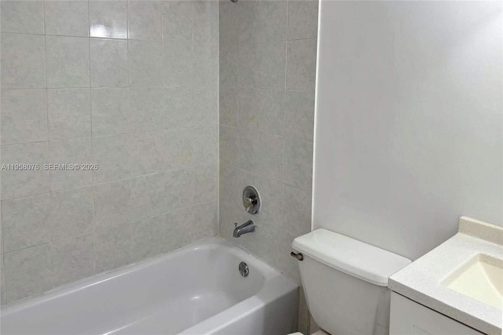 PLAZA OF AMERICAS CONDO P · #617 in Sunny Isles Beach - Photo 15