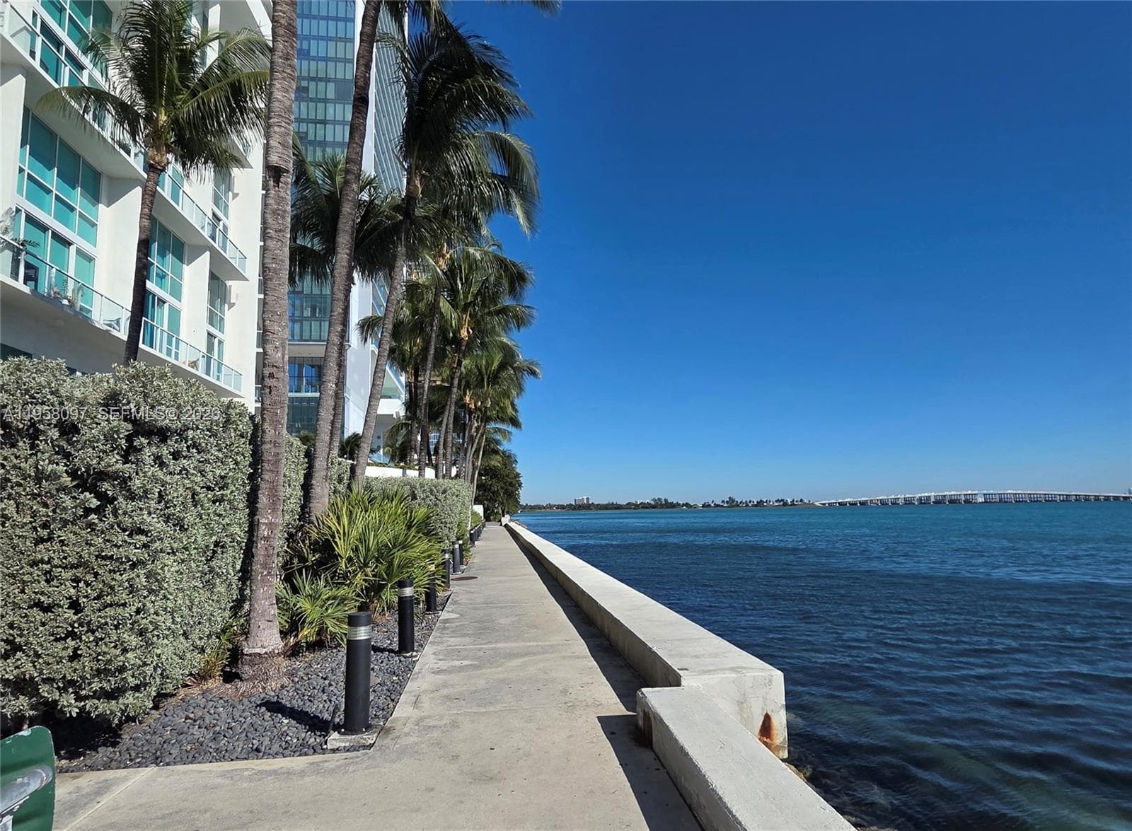 BAHIA BISCAYNE CONDO · #601 in Miami - Photo 56