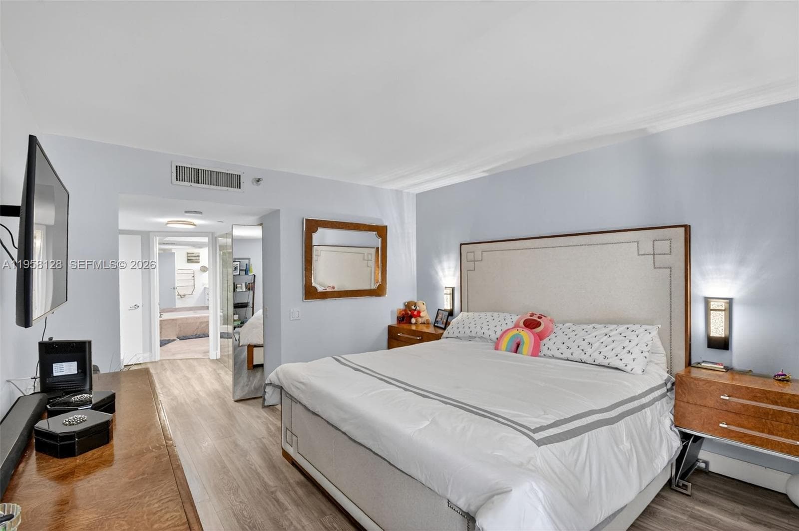HARBORSIDE AT THE WATERWA · #410 in Aventura - Photo 9