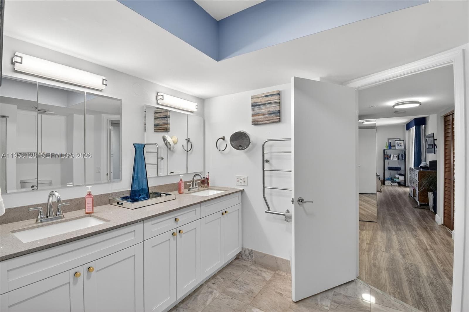 HARBORSIDE AT THE WATERWA · #410 in Aventura - Photo 11