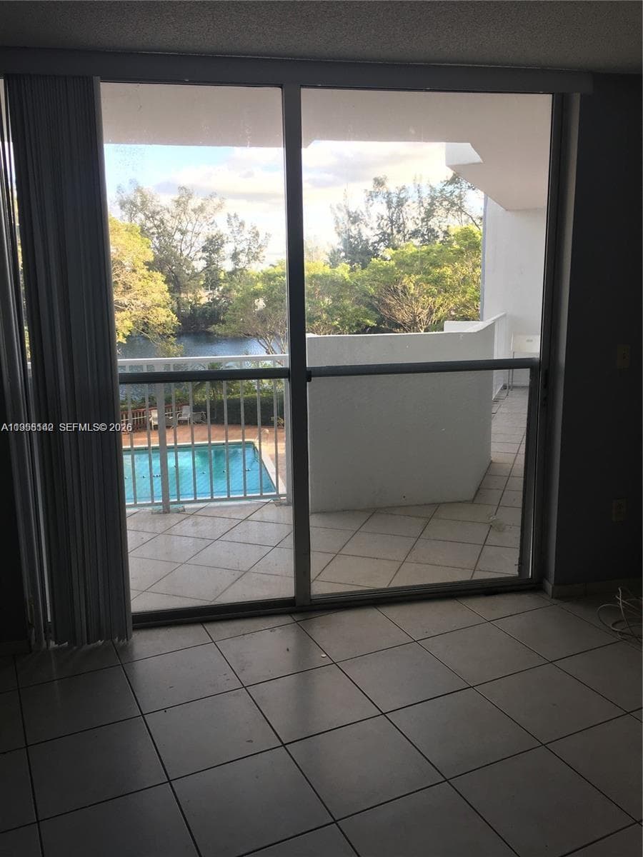 WILSHIRE CONDO · #315W in Miami - Photo 27