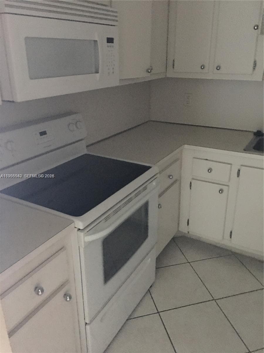 WILSHIRE CONDO · #315W in Miami - Photo 25