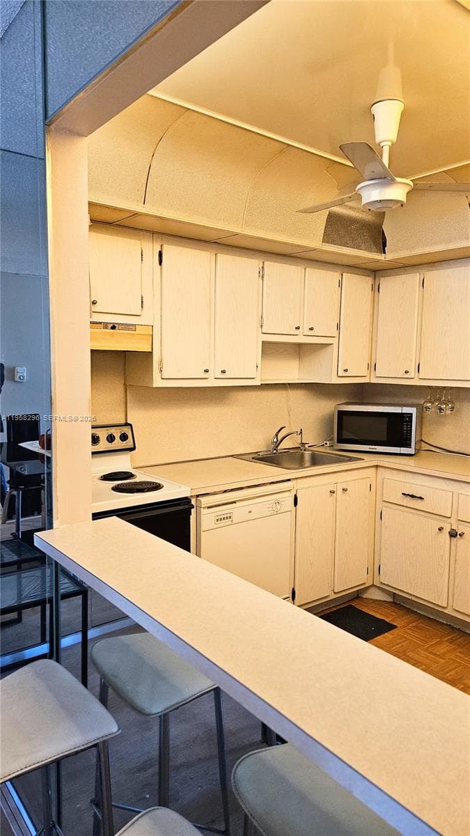 WOODSIDE APTS CONDO · #A217 in North Miami Beach - Photo 10