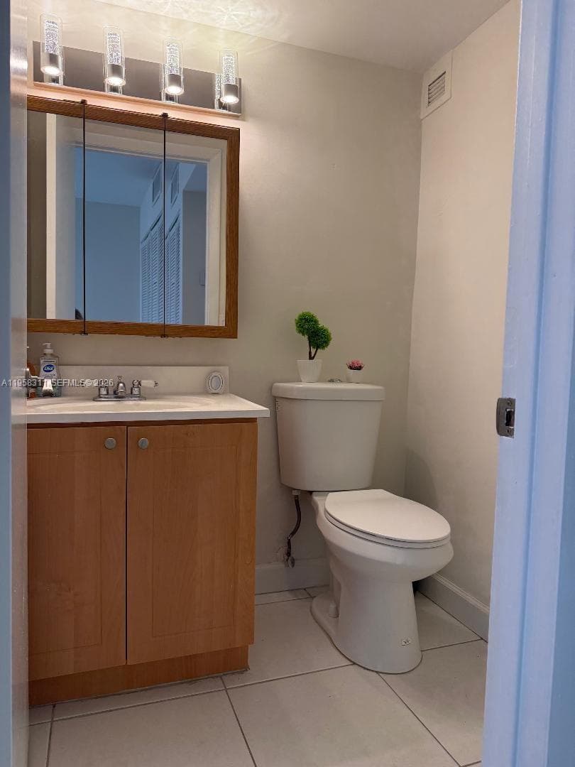 PLAZA OF AMERICAS CONDO P · #507 in Sunny Isles Beach - Photo 16