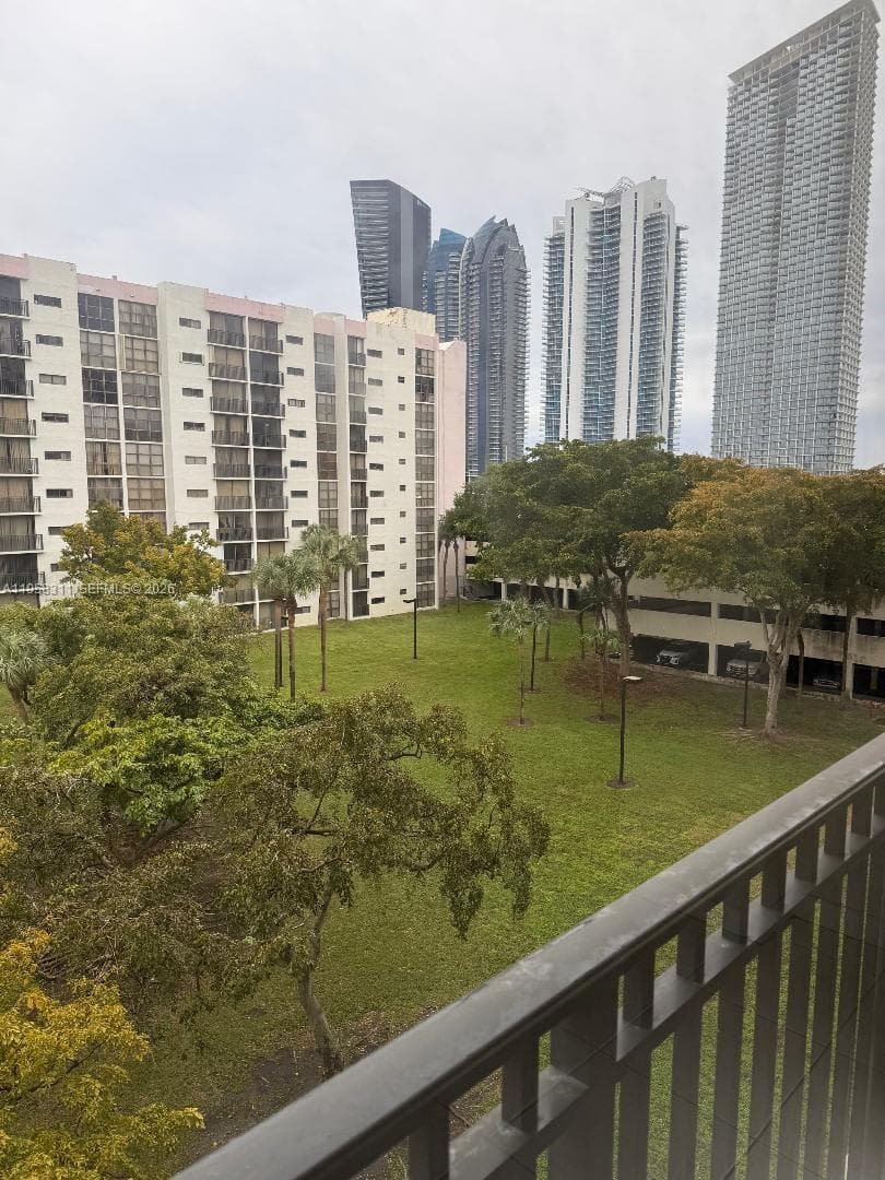 PLAZA OF AMERICAS CONDO P · #507 in Sunny Isles Beach - Photo 24