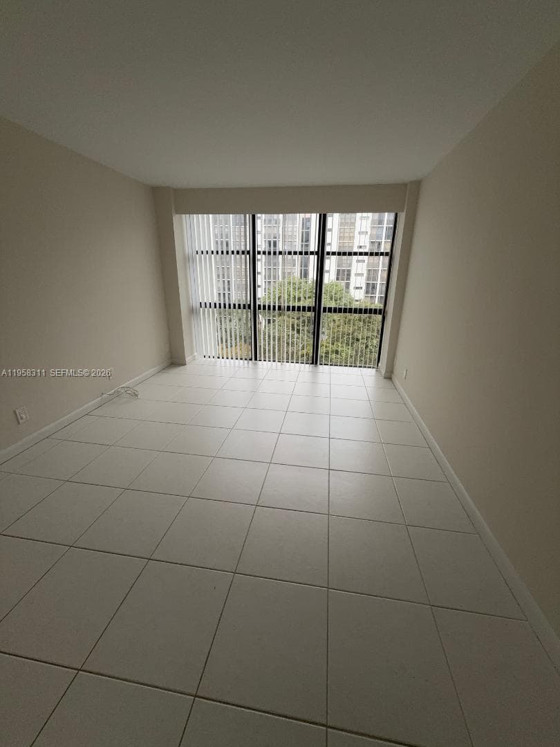 PLAZA OF AMERICAS CONDO P · #507 in Sunny Isles Beach - Photo 19