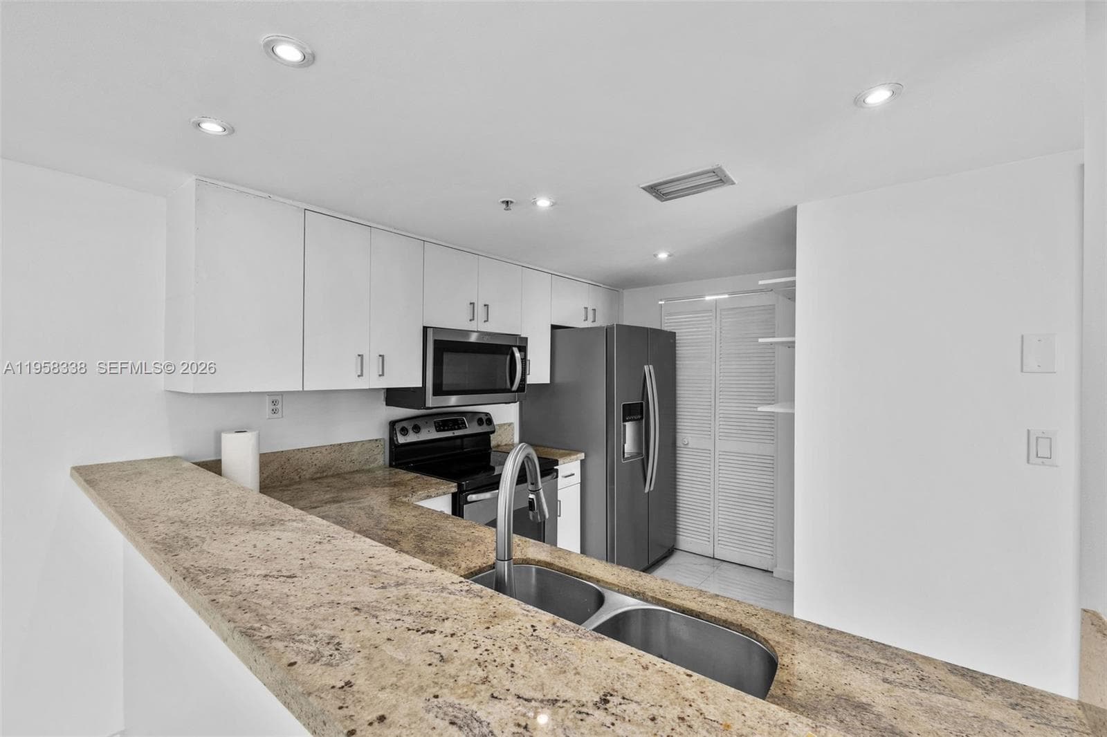 THE FLORIDIAN CONDO · #1204 in Miami Beach - Photo 6