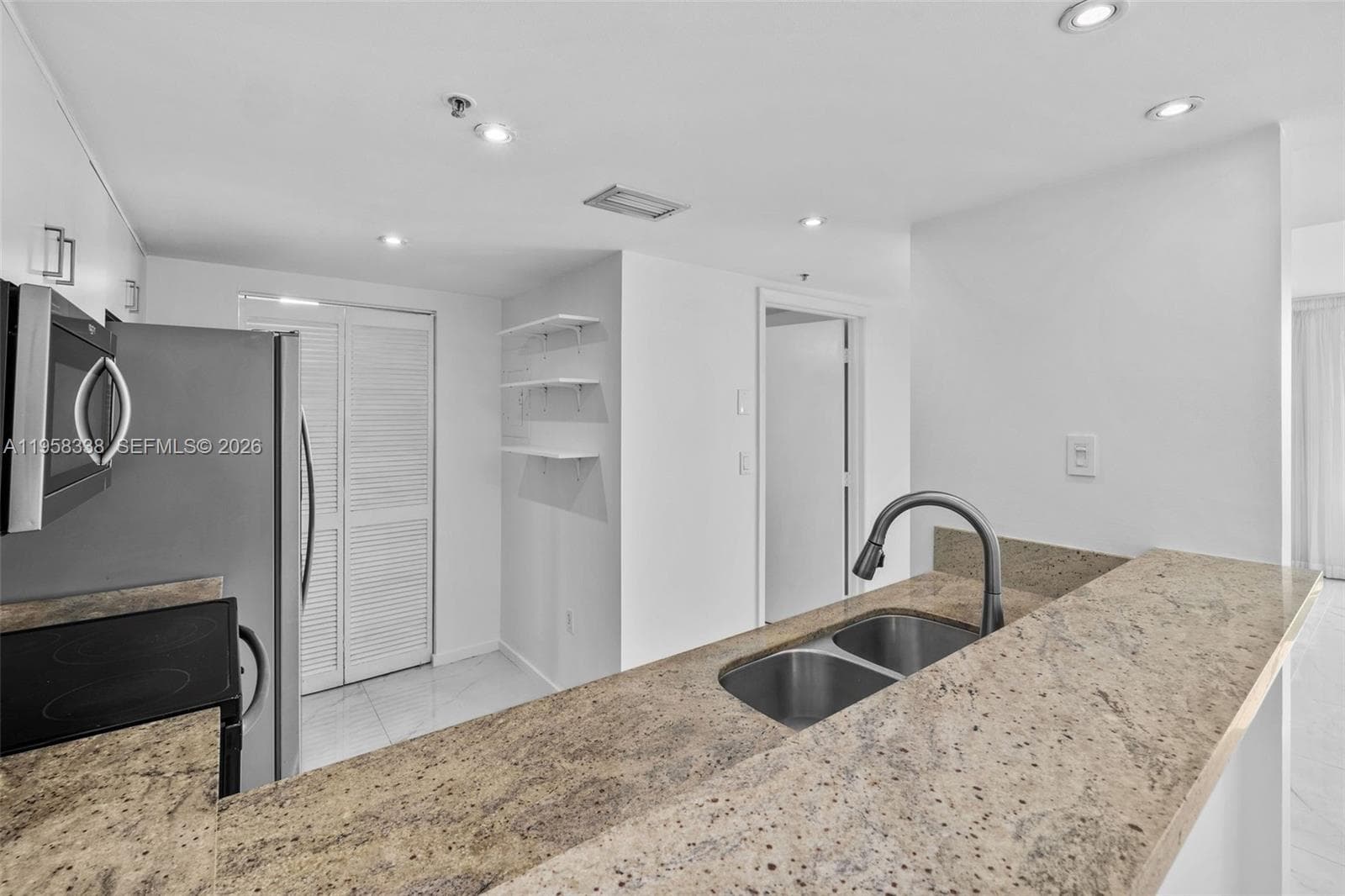 THE FLORIDIAN CONDO · #1204 in Miami Beach - Photo 7