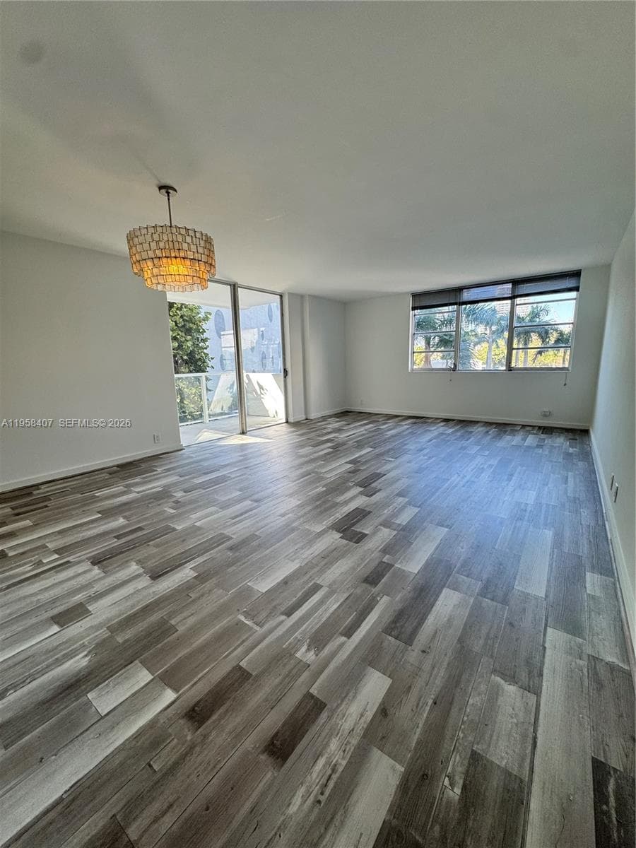 BAY PARK TOWERS CONDO · #303 in Miami - Photo 3