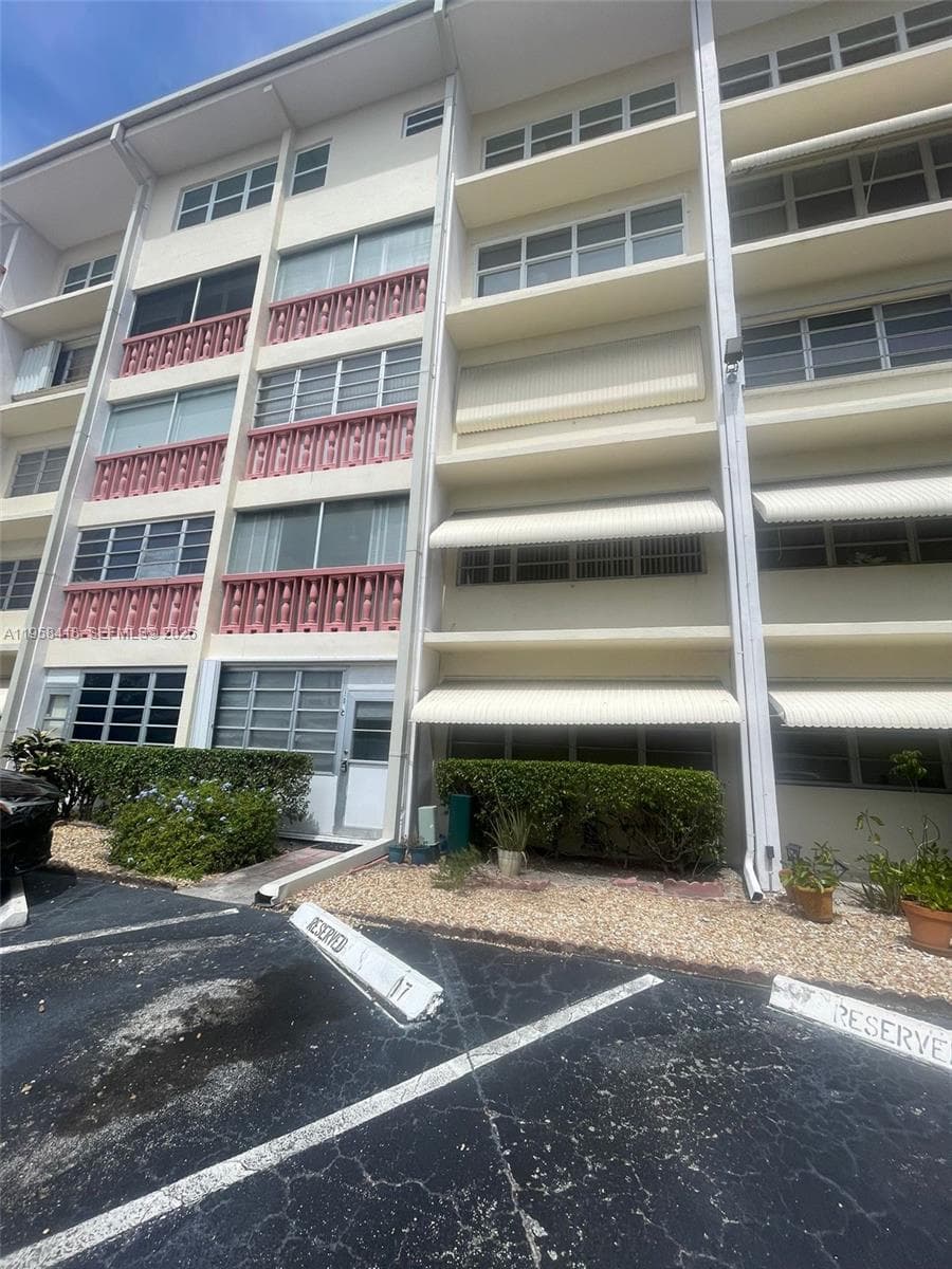 FIRST GULFSTREAM GARDEN · #103C in Hallandale Beach - Photo 2