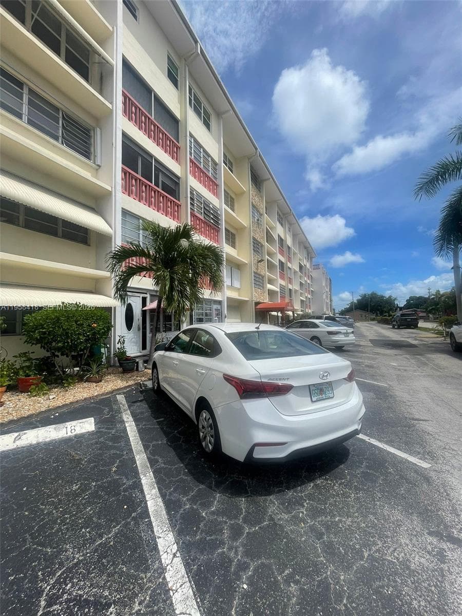 FIRST GULFSTREAM GARDEN · #103C in Hallandale Beach - Photo 1