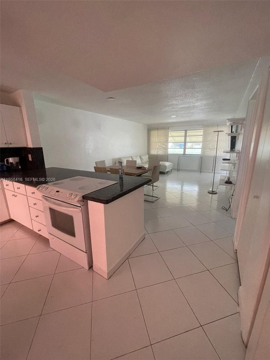 FIRST GULFSTREAM GARDEN · #103C in Hallandale Beach - Photo 10