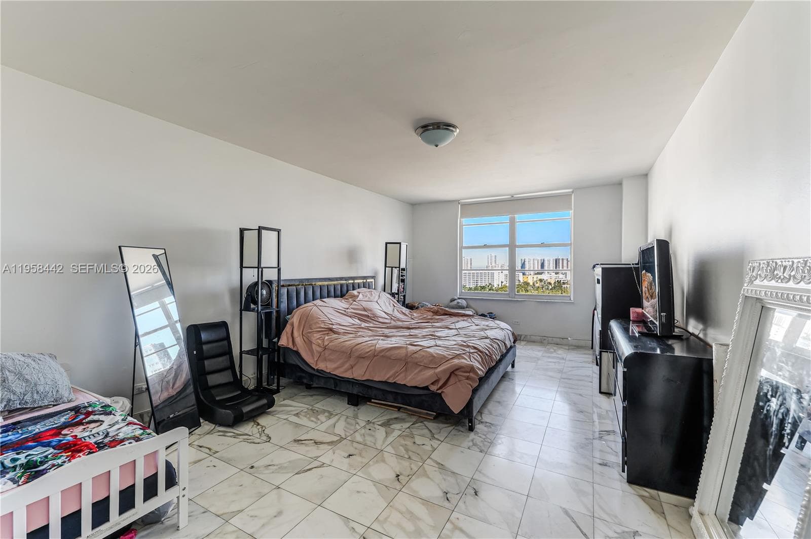 WINSTON TOWER 300 CONDO · #1404 in Sunny Isles Beach - Photo 23