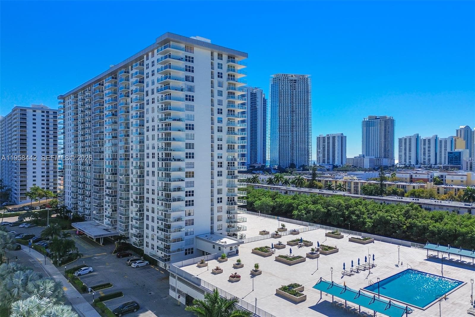WINSTON TOWER 300 CONDO · #1404 in Sunny Isles Beach - Photo 3